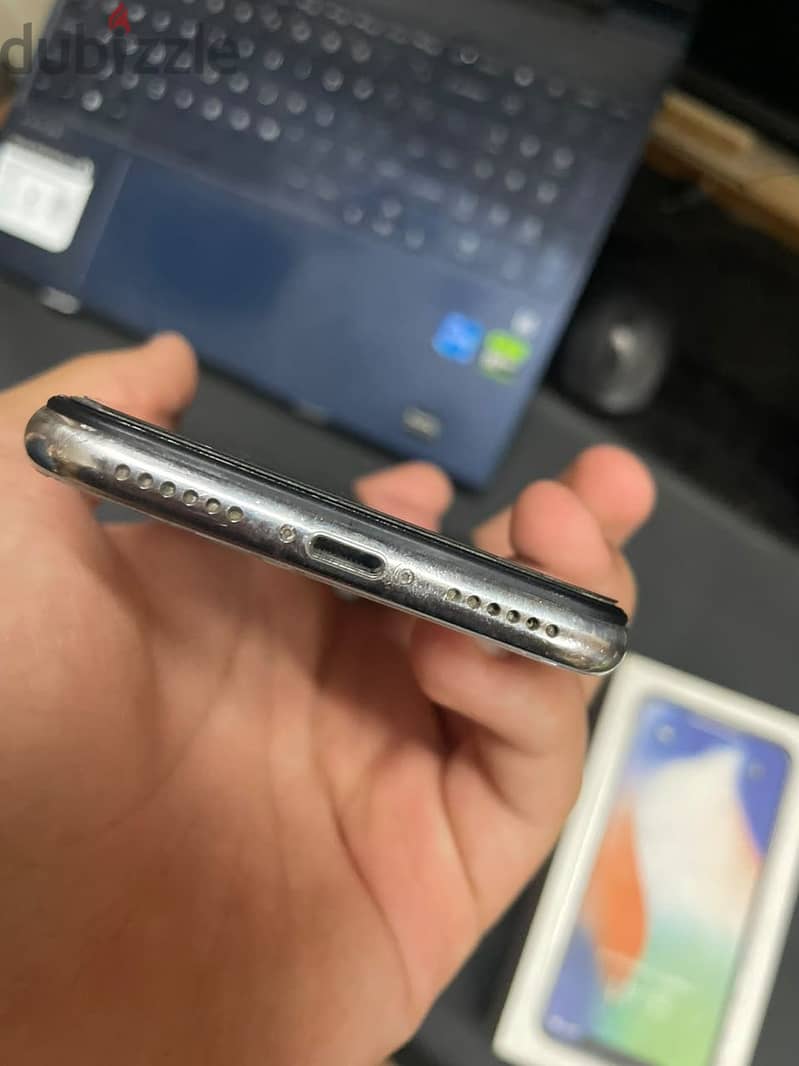 Apple - iPhone X 4