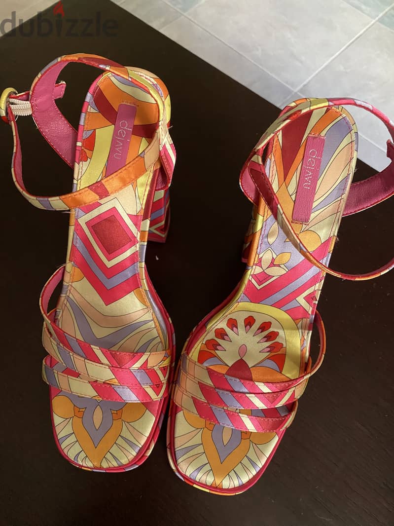 DejaVu heels – size 41 1