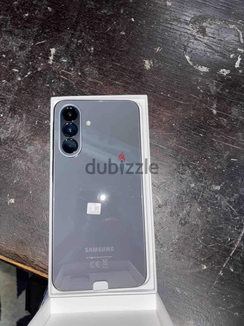 Samsung A37 1