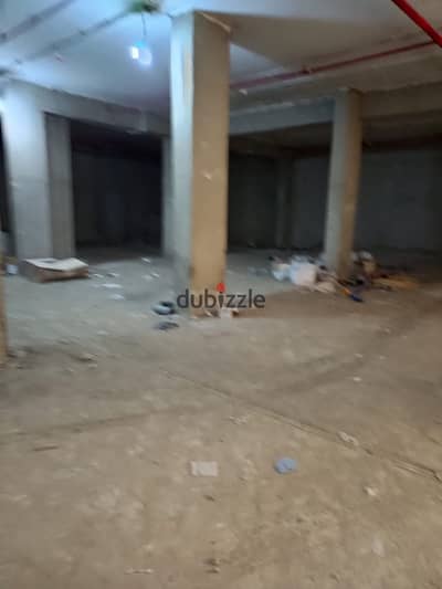 مخزن أو مركز خدمة وصيانة للإيجار – ميدان محمد زكي   موقع مميز – ميدان محمد زكي  المساحة: 750 متر  مناسب لـ مخزن أو مركز خدمة وصيانة   المطلوب: