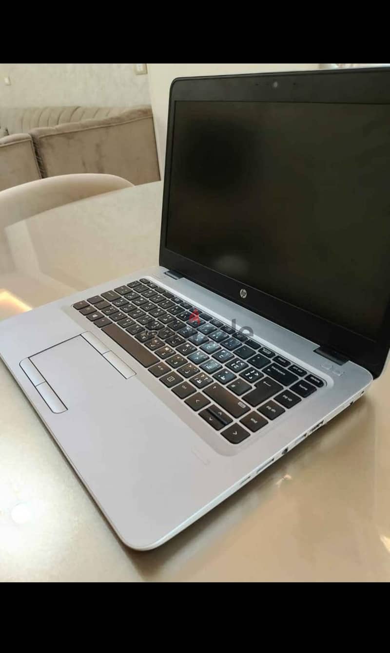 HP 745 G4 1