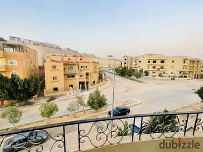 الحي الخامس فيلات بمدينة العبور بجوار مستشفي فريد حيبيب