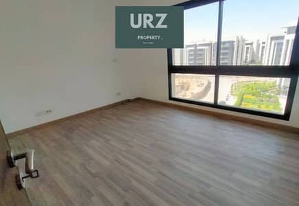 شقة 3 غرف بحري صريح كورنر علي فيو مباشرة علي gardens  للبيع علي طريق السويس مباشرة بالقرب من بوابات الشروق و كازا وبجوار مدينتي و ابراج the spine د