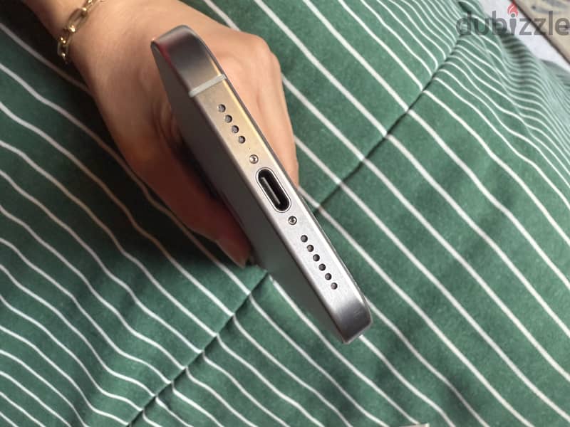 Apple - iPhone 15 Pro Max 2