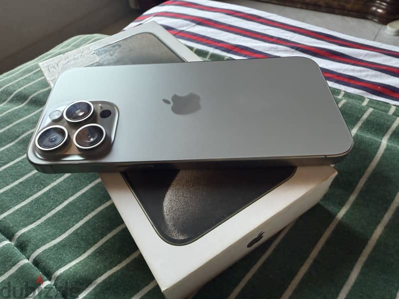 Apple - iPhone 15 Pro Max 11