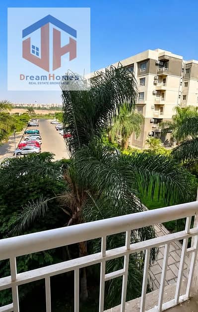 For sale in a prime location in Madinaty, an apartment of 116 square meters facing North in B10 with an open view of the club For sale in a prime location in Madinaty, an apartment of 116 square meters facing North in B10 with an open view of the club