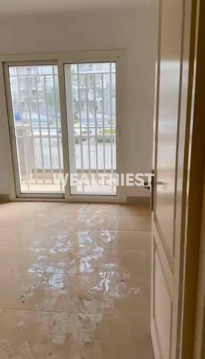 فرصه نادره لامتلاك شقه ارضي بجاردن مجهزه مميزه في اميز مواقع مدينتي B12 بسعر لقطه Madinaty B12