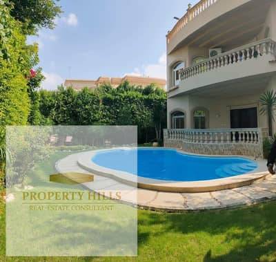 The price is down for a villa ready for delivery, 845 meters, in the heart of the compound, which includes all services and facilities, with a gym in front of The Yard and an entrance to Al-Rehab, surrounded by a wall with La Vista Golden Heights.