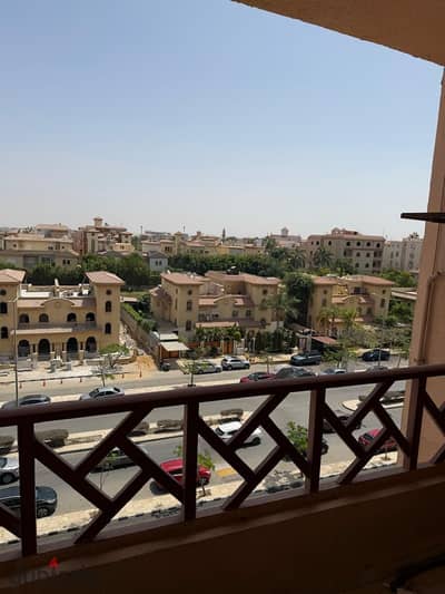 شقة للإيجار قانون 196م دور خامس - فيو شارع فيلات - المرحلة الخامسة الجديدة بالرحاب