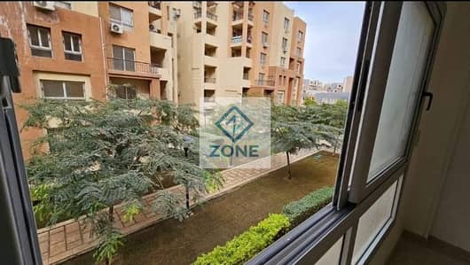 شقه للايجار قانون بسعر لقطه 2نوم وحمام مساحه 107 فى البى8 فيو جاردن