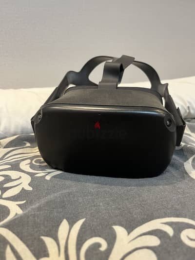 Oculus Quest 1 Headset (EXCLUDING CONTROLLERS)
