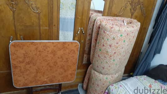مرتبه سفينج + طرابيزه للبيع