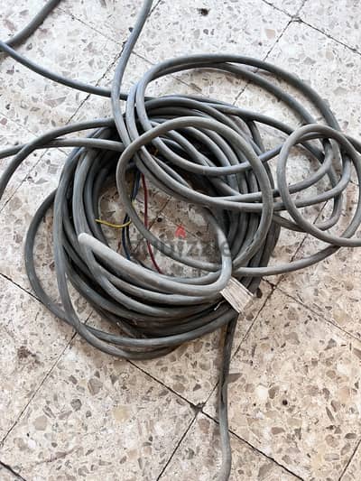 كابلات كهرباء اربعه طرف ٦مل