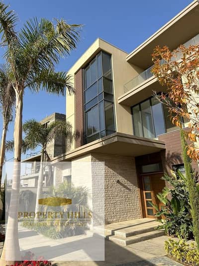 Immediate possession of the villa for sale due to urgent need in the heart of Zayed, behind Beverly Hills.