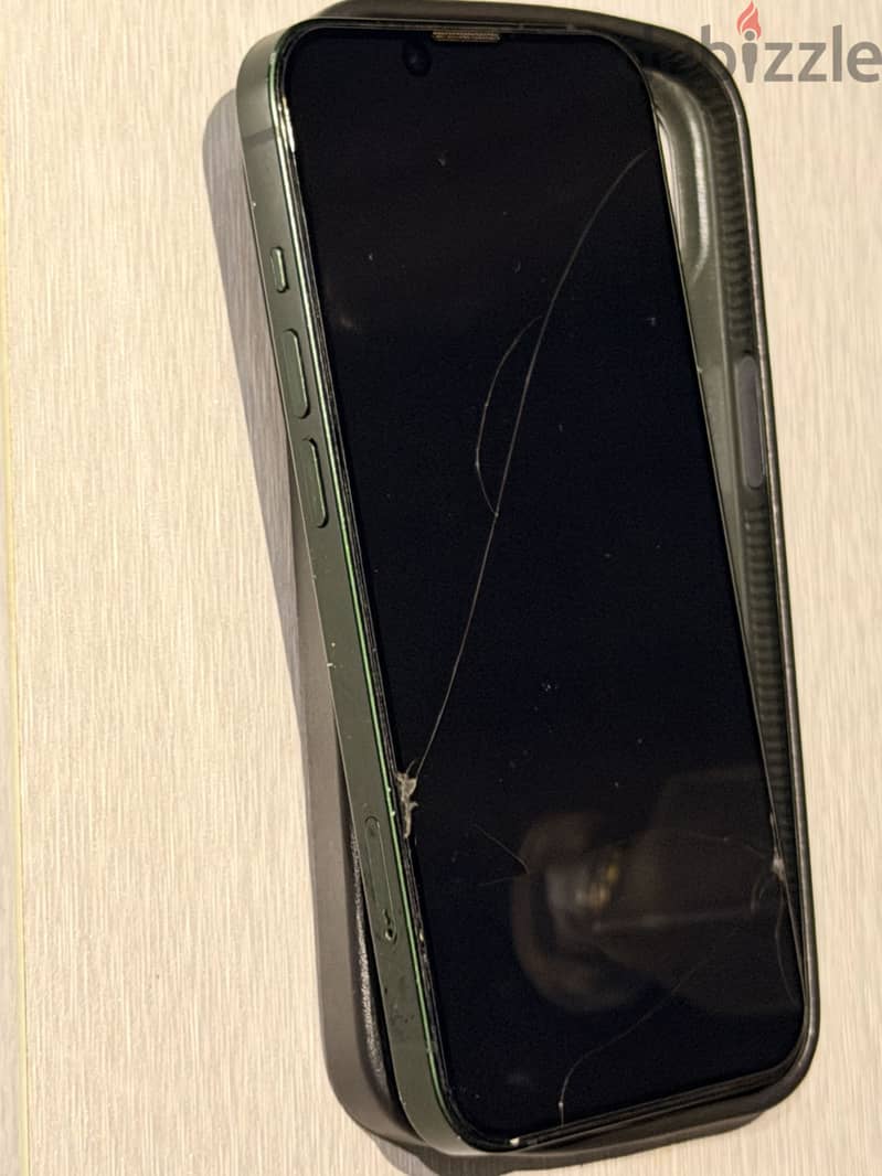 Apple - iPhone 13 2