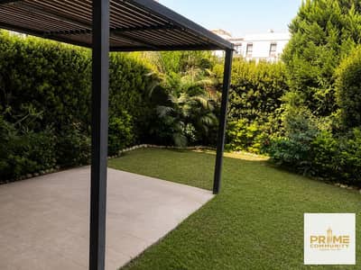 An exceptional opportunity: a finished ground apartment with a garden—including the kitchen A/Cs for sale in  prime location  in Courtyard Sodic west