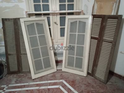 شباك كامل بالحلق شيش وزجاج مدهون ارتفاع 150 عرض 135