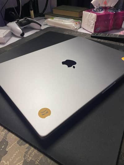 MacBook Pro 16 انش 2021 | M1 Pro | 16GB رام | 1TB | بالعلبة والشاحن