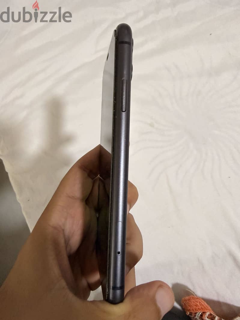 Apple - iPhone 11 4