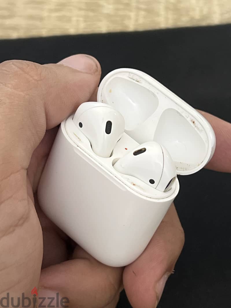 AirPods 1 3