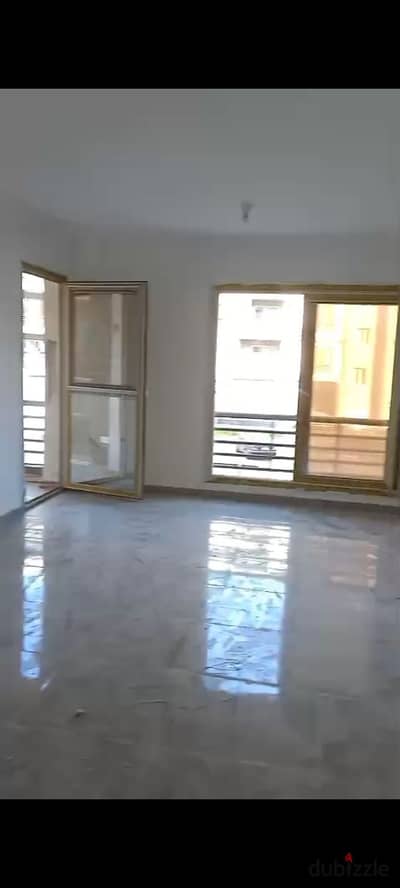 شقة للايجار فاضي في كومباوند جنة أكتوبر