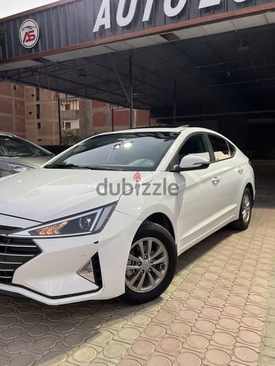 Hyundai Elantra ad 2026