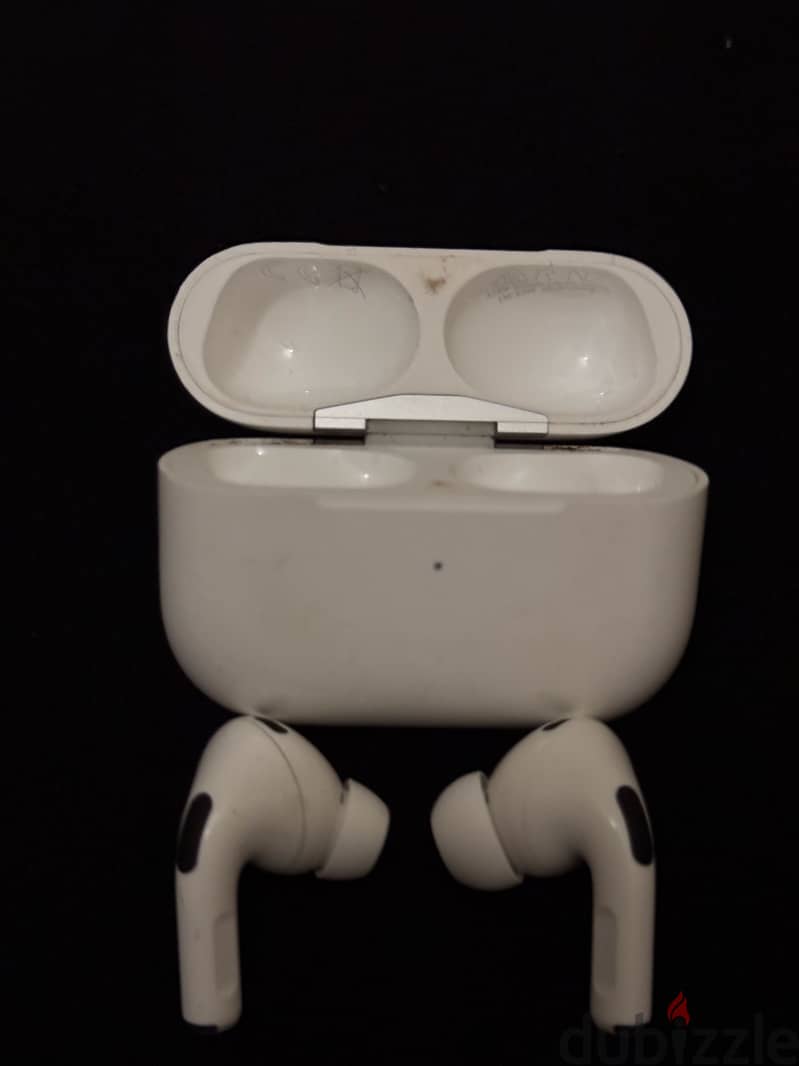 Airbods pro 2 type C ( apple original) from dubai 3