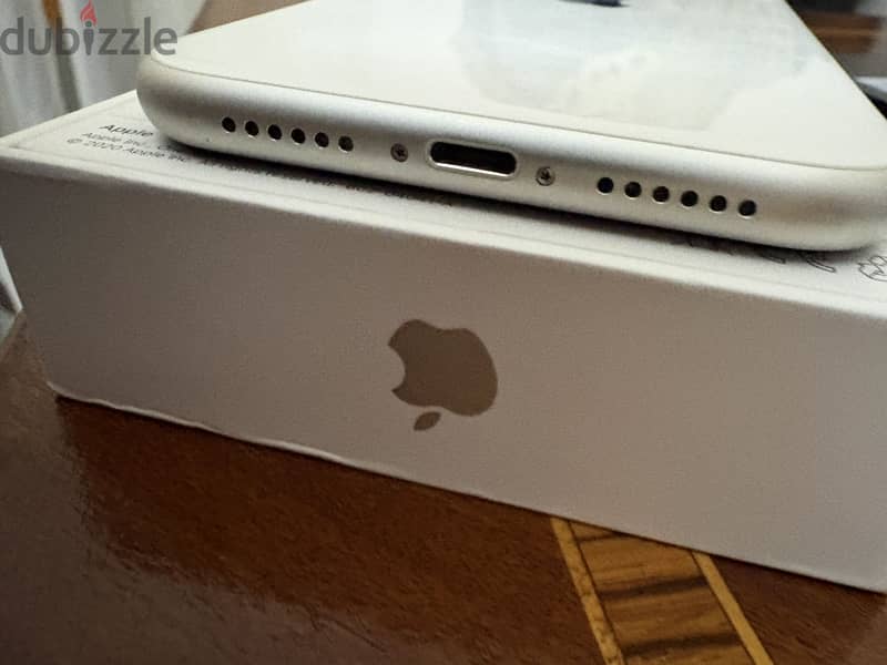 Apple - iPhone 11 4