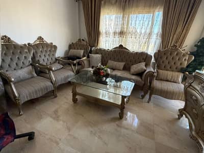 صالون كلاسيكي  فضي استعمال خفيف زي الزيرو  للبيع