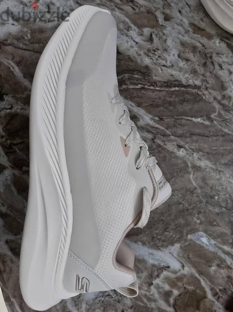 skechers 1