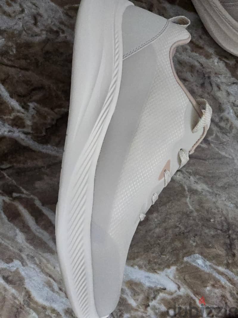 skechers 2