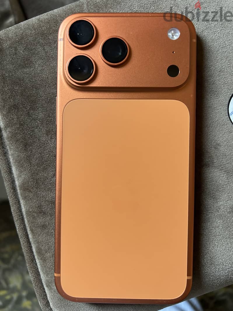 Apple - iPhone 17 Pro Max 4