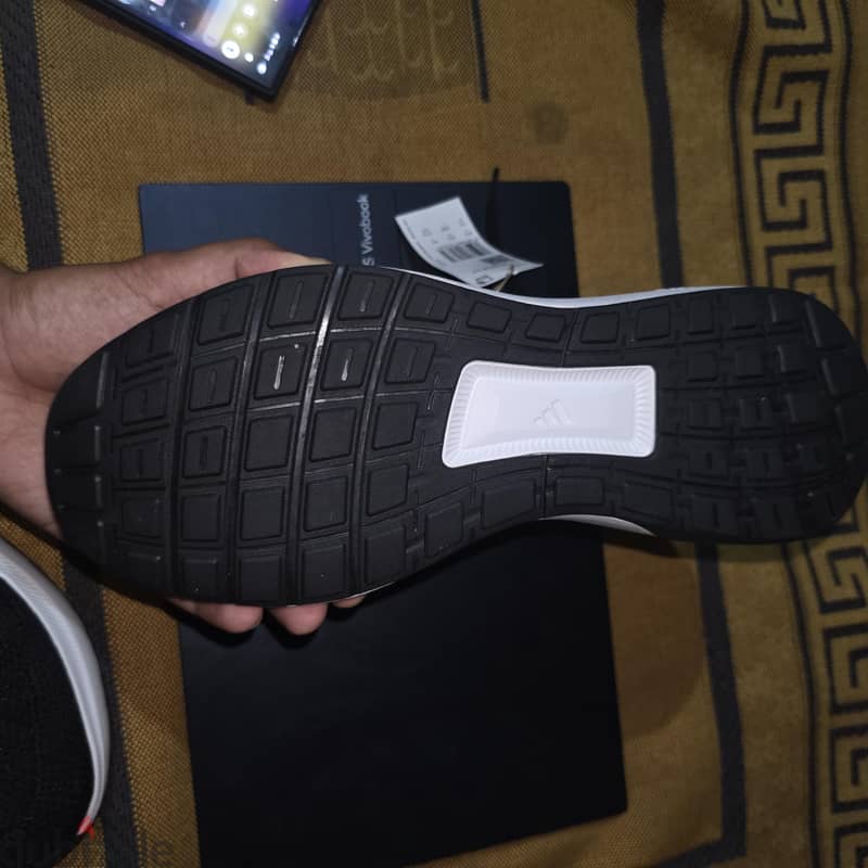 Adidas Ultimashow 2.0 - Size 44 3