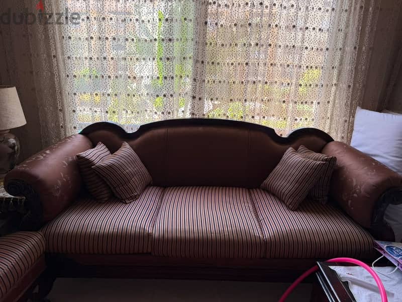 Full living room 3