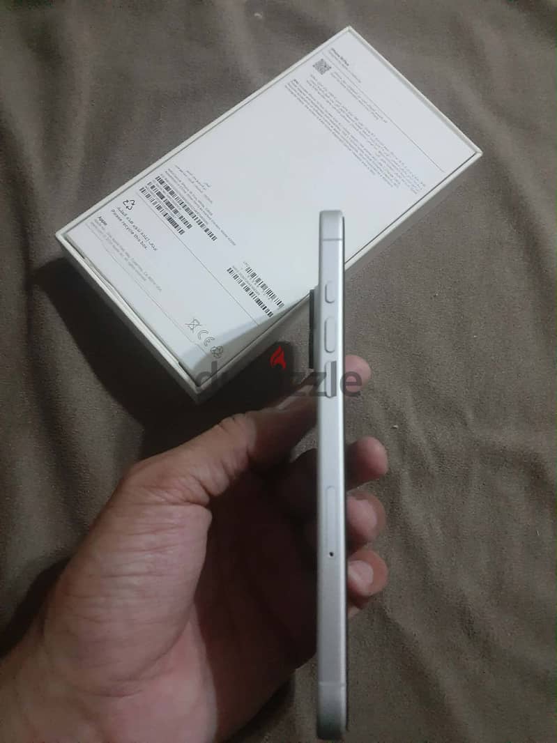 Apple - iPhone 16 Plus 1