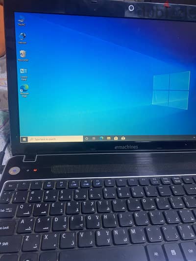 لابتوب مستعمل استعمال نضيف