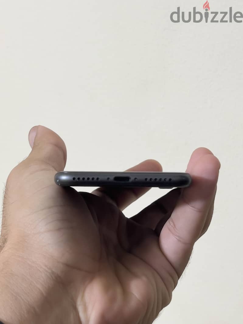 Apple - iPhone 8 1