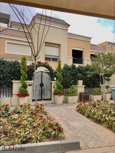فيلا بنصف الثمن في كمبوند سراي sarai ب التجمع new cairo امام اوبن اير مول مدينتي بتقسيمة مميزة  جدا