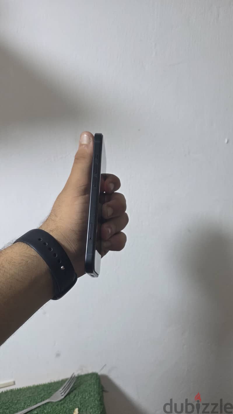 Apple - iPhone 15 2