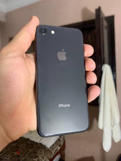 IPHONE 8
