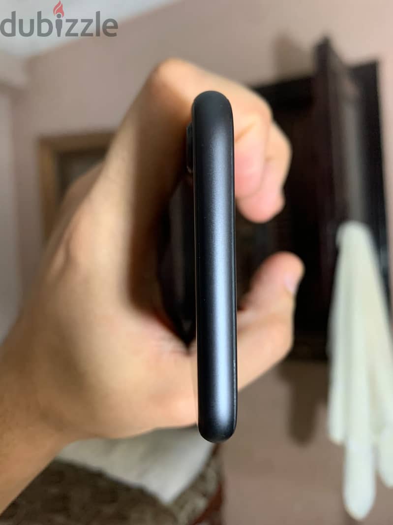 IPHONE 8 4