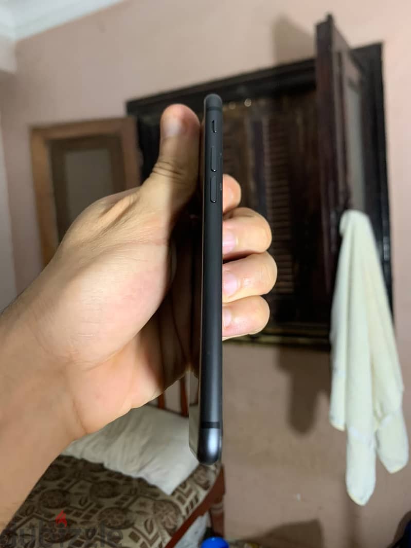 IPHONE 8 7