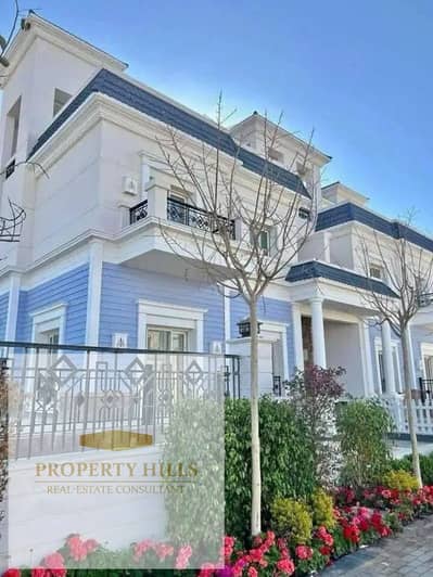 Townhouse villa ready for immediate delivery, fully finished and ready for transfer in Mountain View 4
