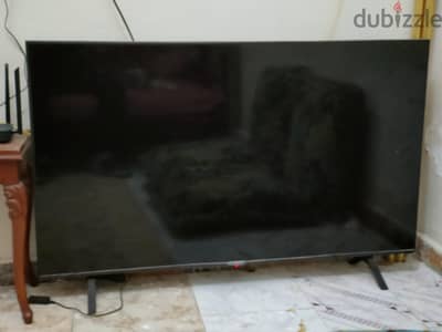  للبيع: شاشة LG Smart 50 بوصة 4K UHD بحالة الزيرو