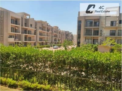 apartment READY TO MOVE FULLFINISHED + ACs- open view-very prime location - for sale in fifthsquare el mrasem