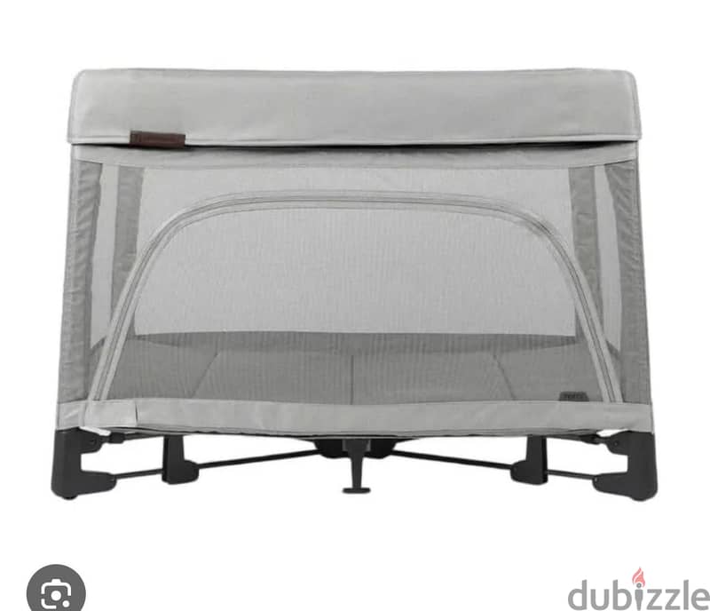 very good condition travel bed 1