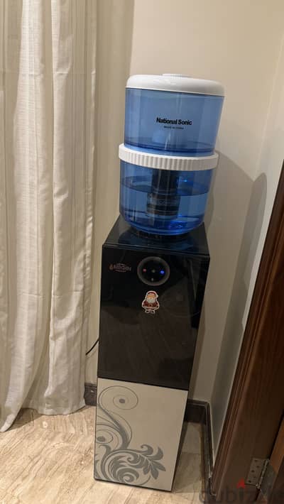 Bergen water dispenser