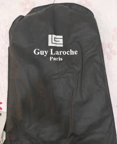 بدله رجالي اسود من Guy Laroche paris