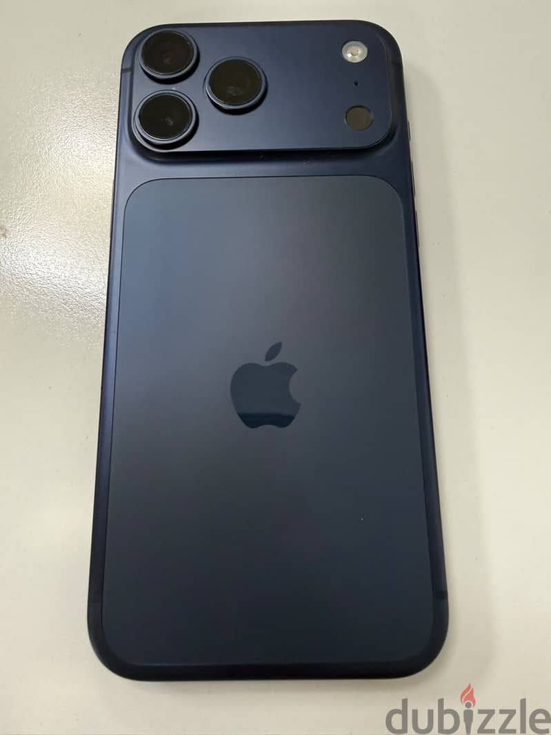 Apple - iPhone 17 Pro Max 2