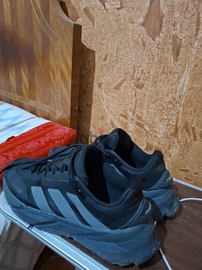 Adidas adstar 2026 اسود مقاس ٤٥ مستعمل حالة جيدة ماستر كواليتى
